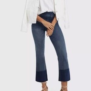 SPANX Women's Cropped Flare Jeans Raw Hem Dark Wash Size M Retro Casual Stretchy